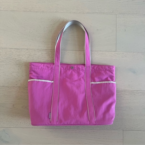 NWOT lulu daily multi pocket tote pink / Pow Pink - Picture 3 of 5
